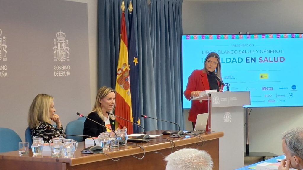 Rita de la Plaza en la presentación de libro Salud y género