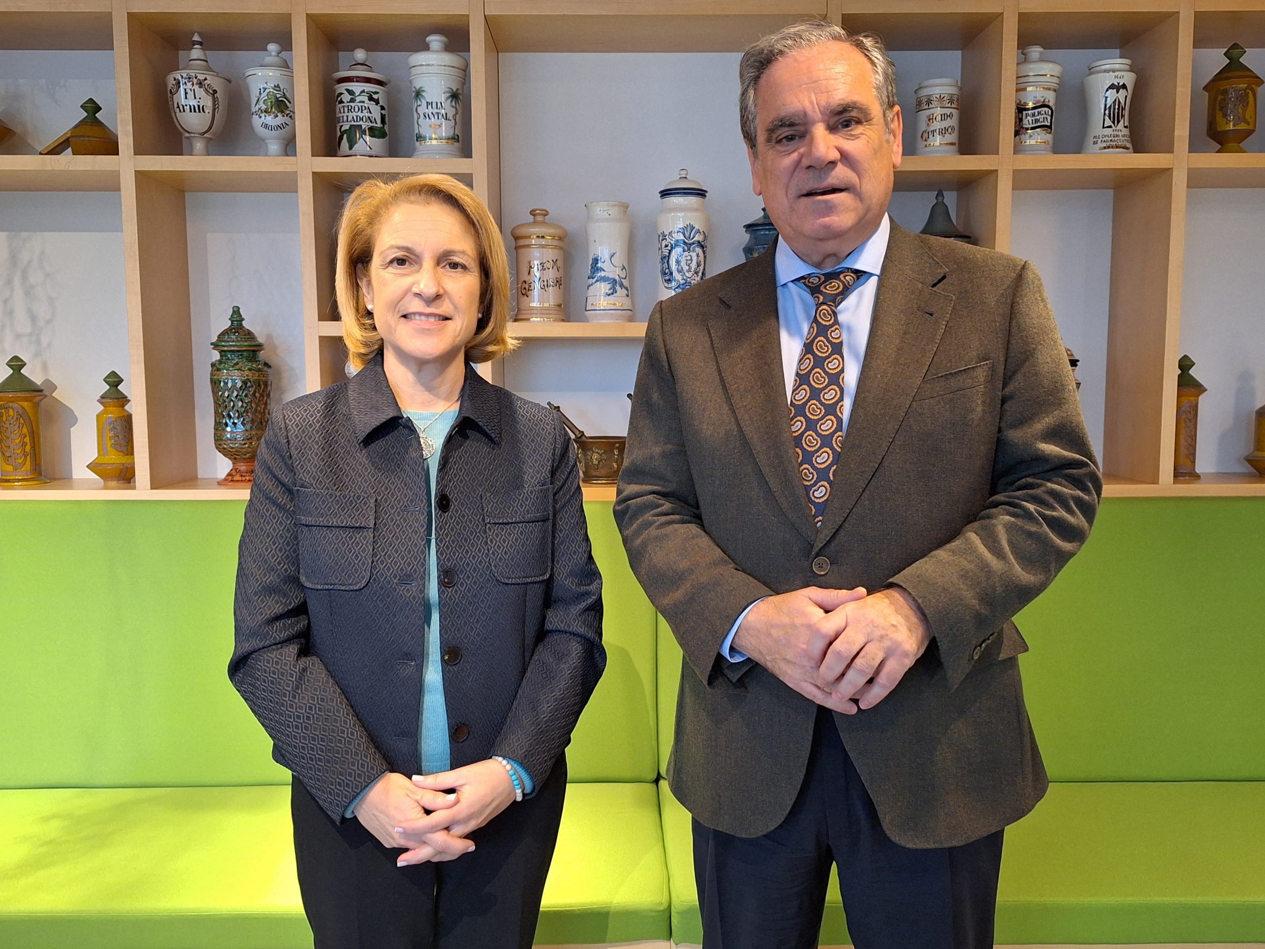 El Consejo General de Colegios Farmacéuticos y la Universidad CEU San Pablo firman un acuerdo marco de colaboración