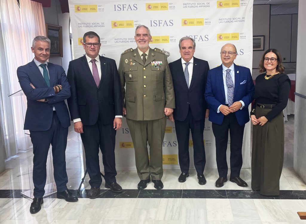 ISFAS y el Consejo General de Farmacéuticos inician en Extremadura el despliegue de la receta electrónica concertada