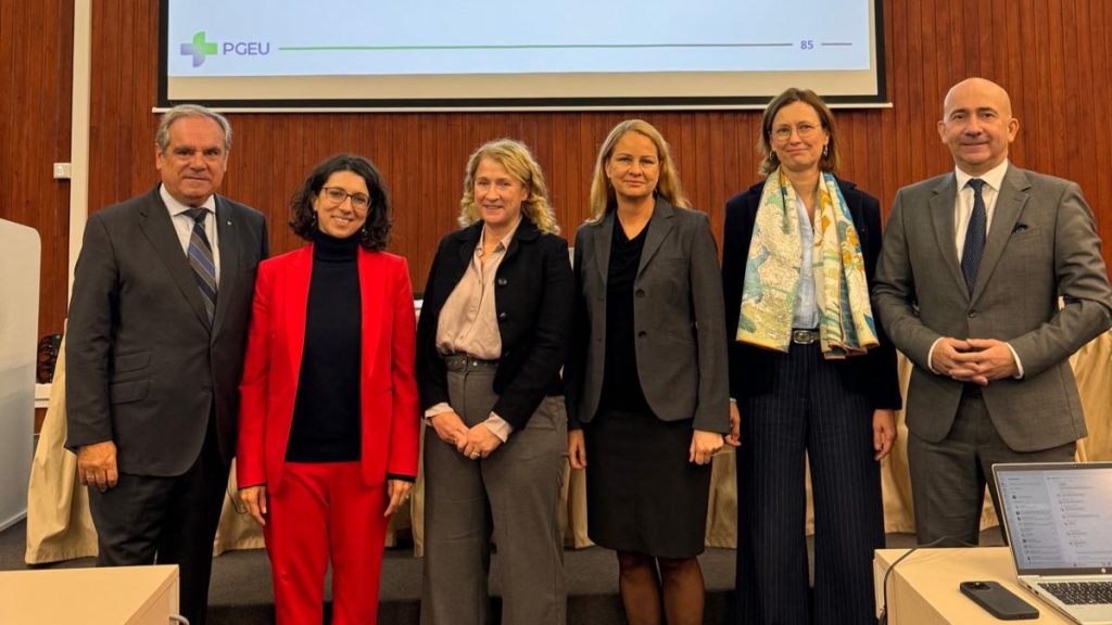 “Las farmacias de 2040 serán establecimientos sanitarios multiservicios reforzados con herramientas digitales”, según la PGEU    