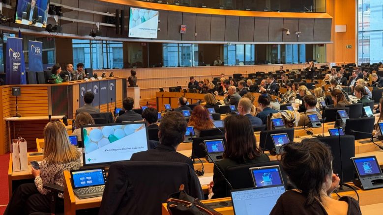 Las farmacias europeas dedican 12 horas semanales a la gestión de incidencias en el suministro de medicamentos, el doble que hace cinco años