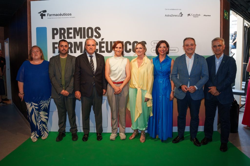 La ministra de Sanidad define a los farmacéuticos como activos de salud de primer orden, en la entrega de los V Premios a la Innovación Social: Farmacéuticos y ODS