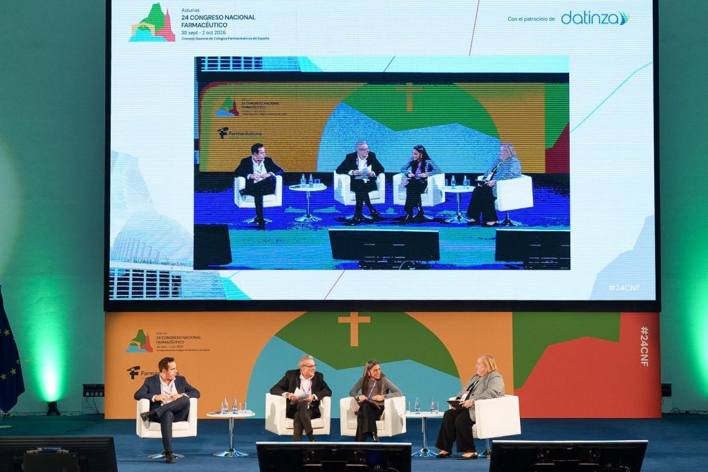 Ponentes de la mesa "Farmacia Comunitaria y salud digital: construyendo el Espacio Europeo de Datos Sanitarios"